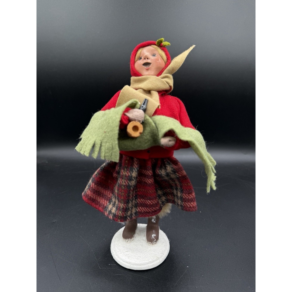 😄🌽 Byers Choice Caroler 2007 Laughing Girl w/ Corncob Pipe Christmas